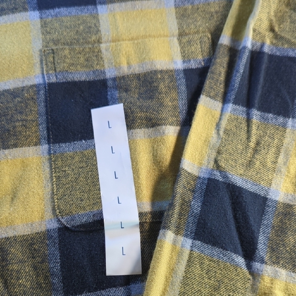 Croft & Barrow Blue and Yellow Casual Button Down Shirt - Picture 3 of 13